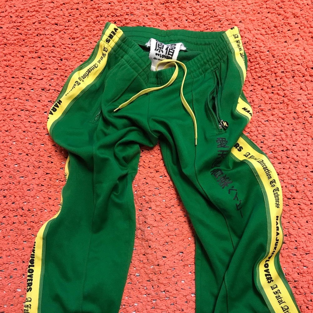 Harajuku Lovers track pants (๑˃̵ᴗ˂̵) Sz.Small
